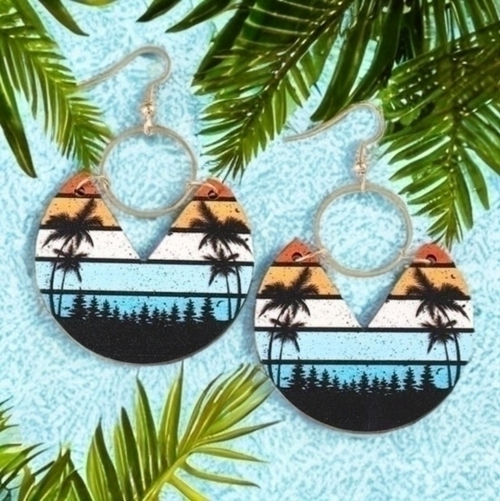 MODCLOTH TROPICAL 90210 BEACH WOODEN EARRINGS